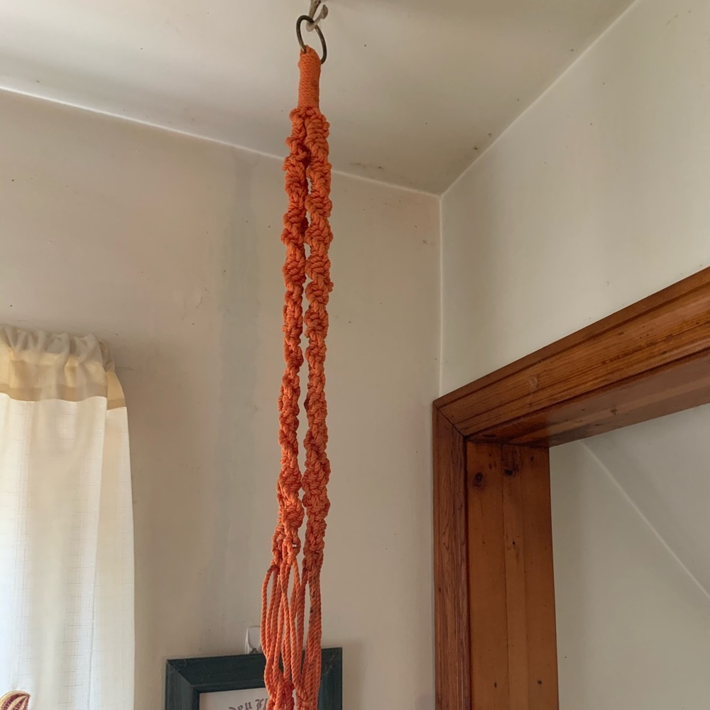 Pair of macrame plant hangers 🌿